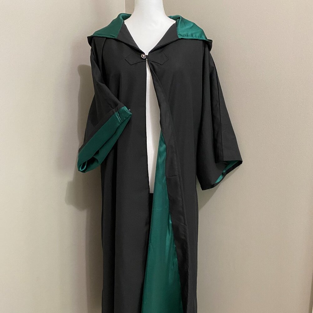Regal School Robe – Green Lining – Inspired by Harry Potter |  Adult Medium